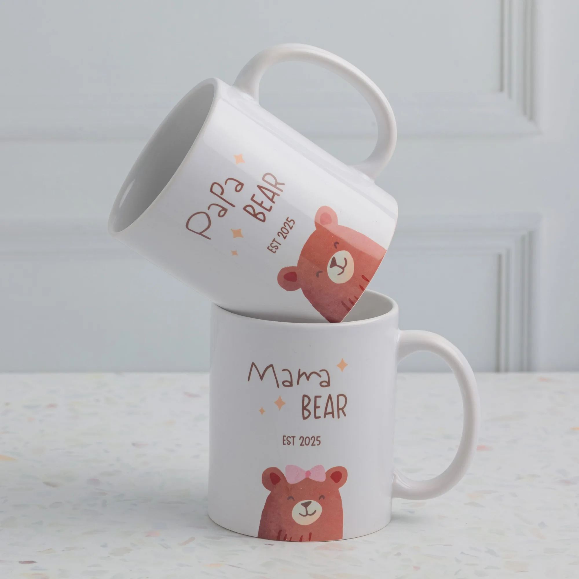 Pack Mamá & Papá: Tazas Personalizadas, Body de Algodón & Conejo de Apego