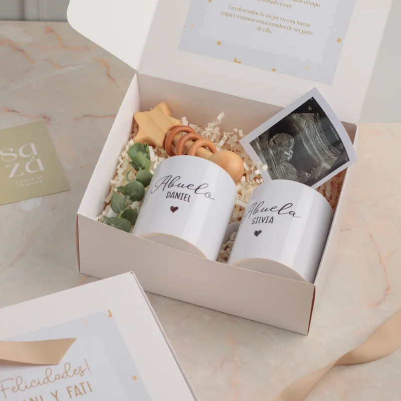 Set Abuelos 02: Tazas Personalizadas & Sonaja de Madera