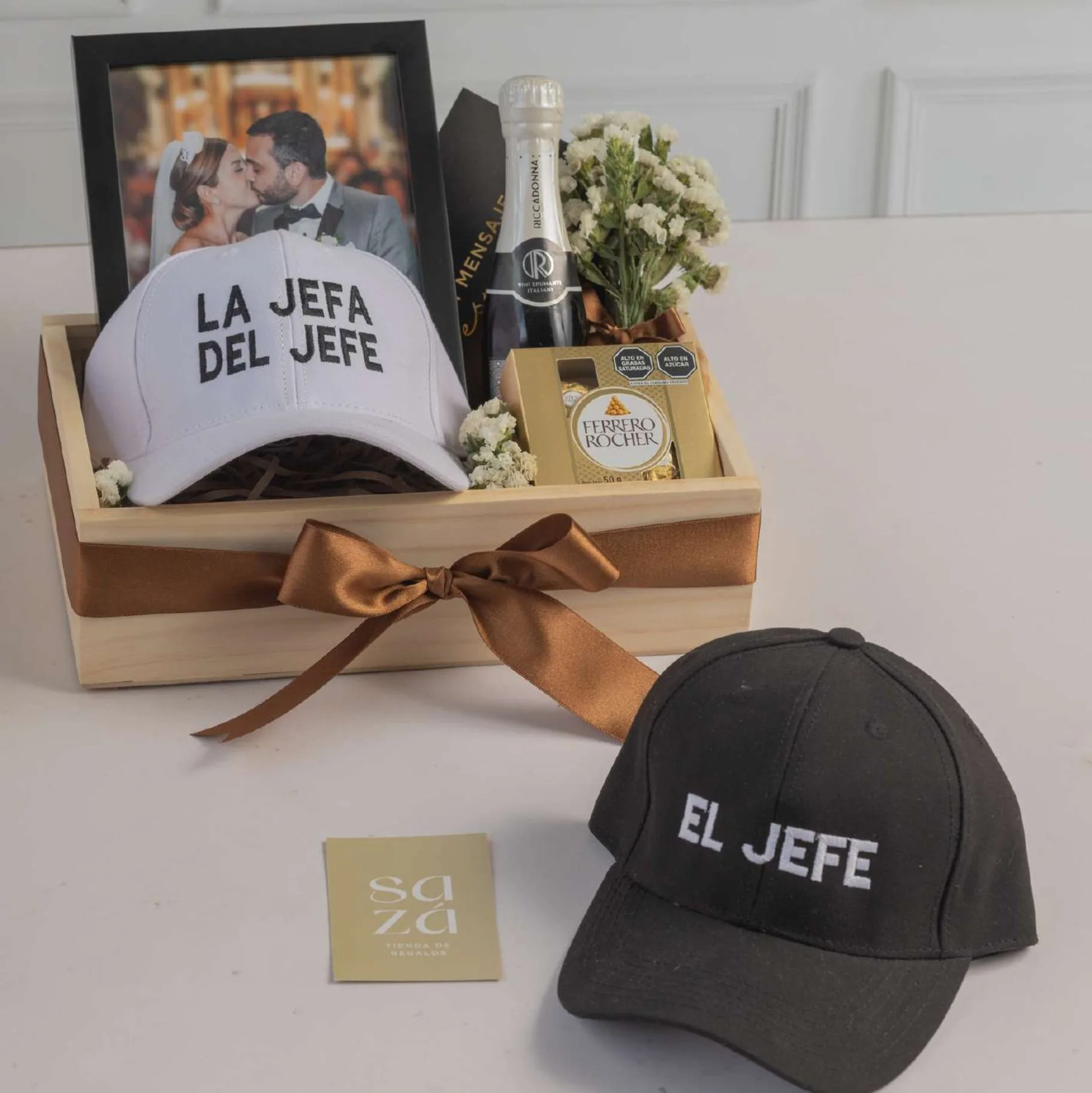 Set de Gorros La Jefa: Riccadonna, Bombones & Foto Personalizada
